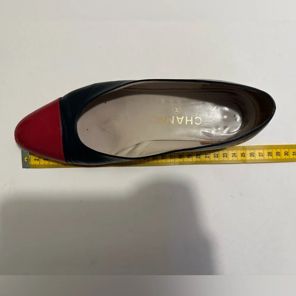 Vintage Chanel Flats- Red & Black- Size 38-38.5 - Picture 8 of 9